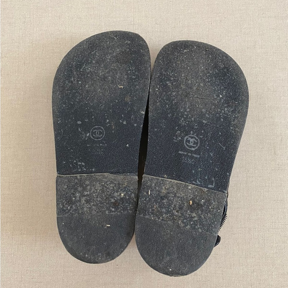 ** SOLD ** CHANEL CC DAD SANDALS - Picture 12 of 13